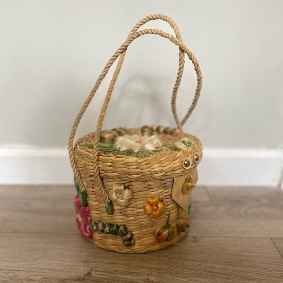 HANDMADE Basket Bag with Floral Pattern - Picture 5 of 11